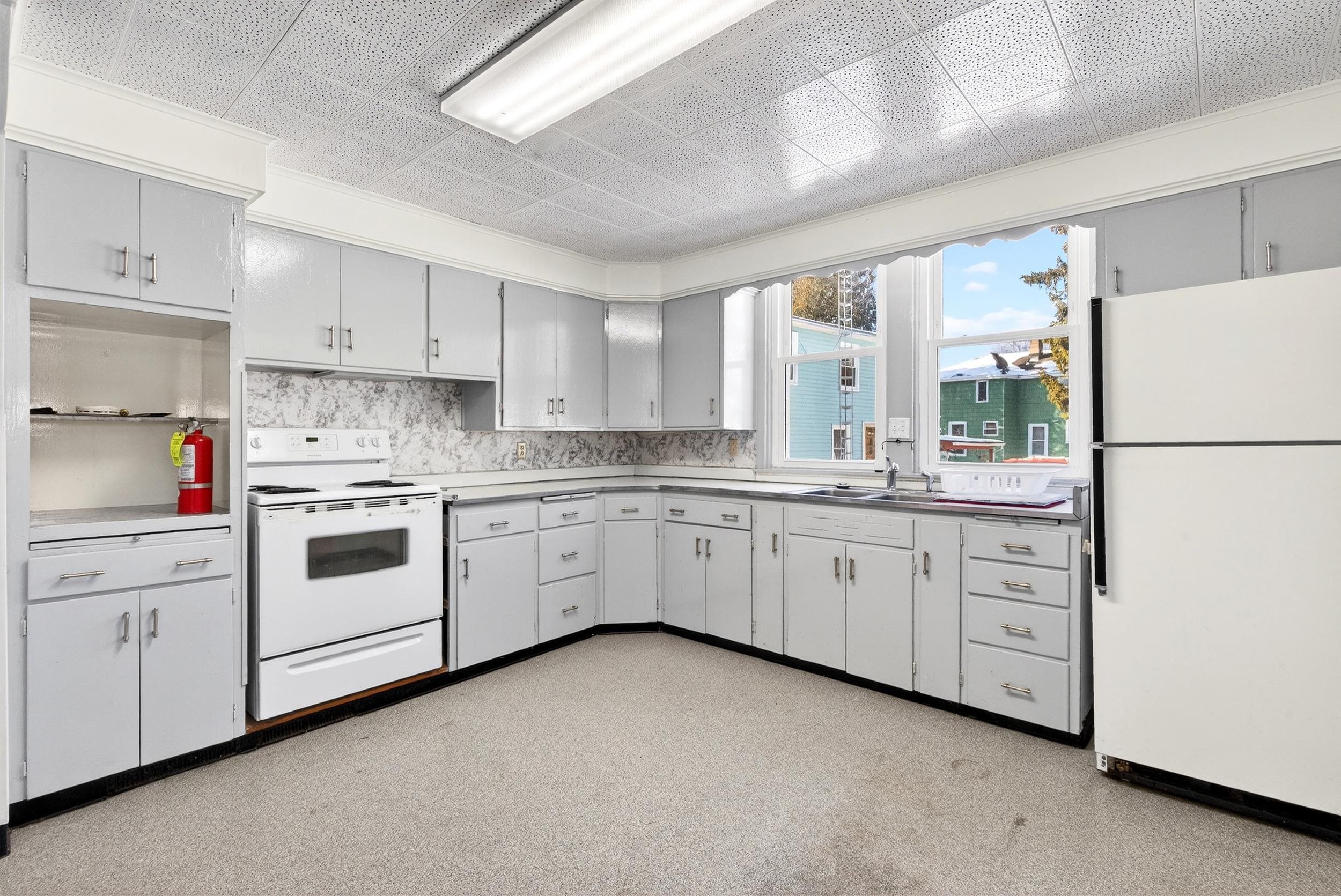 328 East Fond Du Lac Street Ripon, WI 54971 - Photo 6 of 20