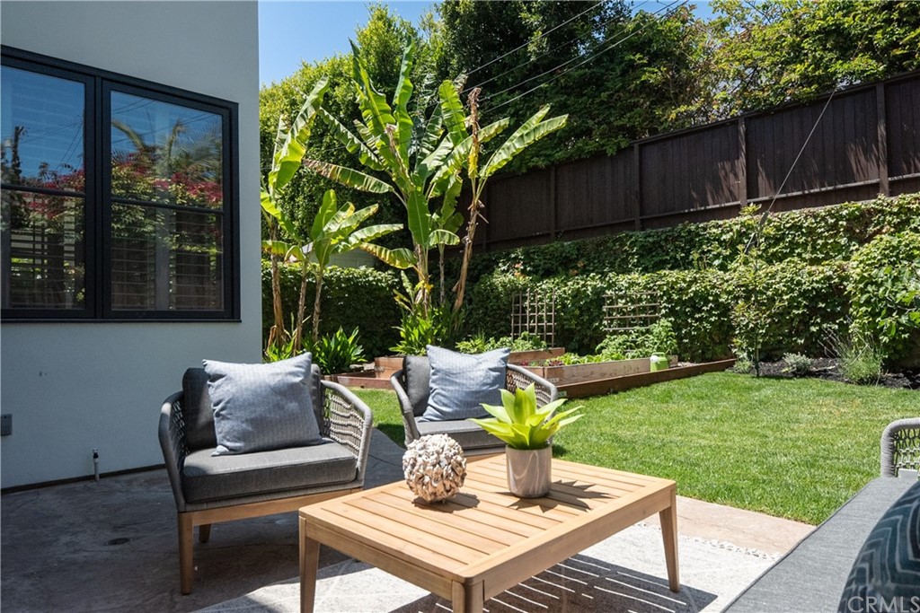 587 26th Street Manhattan Beach, CA 90266 - Photo 12 of 33