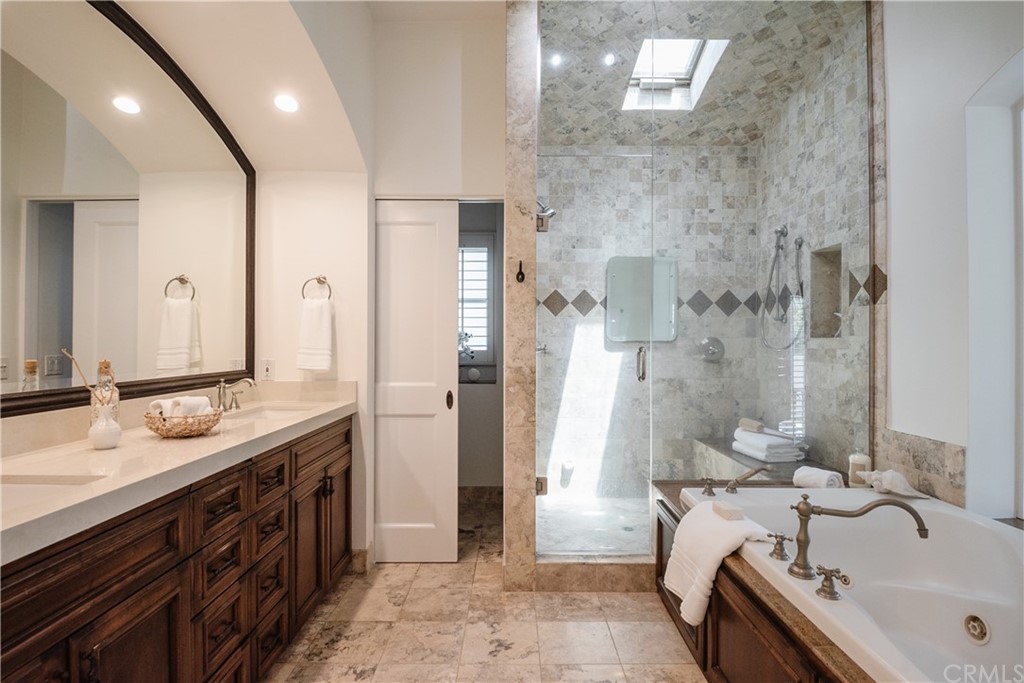 587 26th Street Manhattan Beach, CA 90266 - Photo 15 of 33