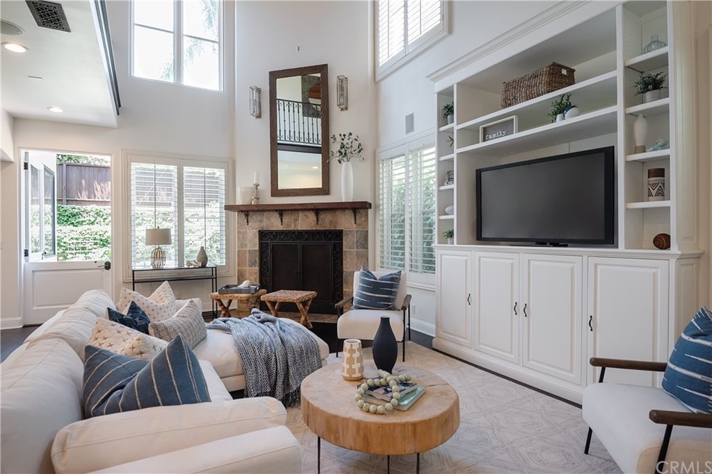 587 26th Street Manhattan Beach, CA 90266 - Photo 6 of 33