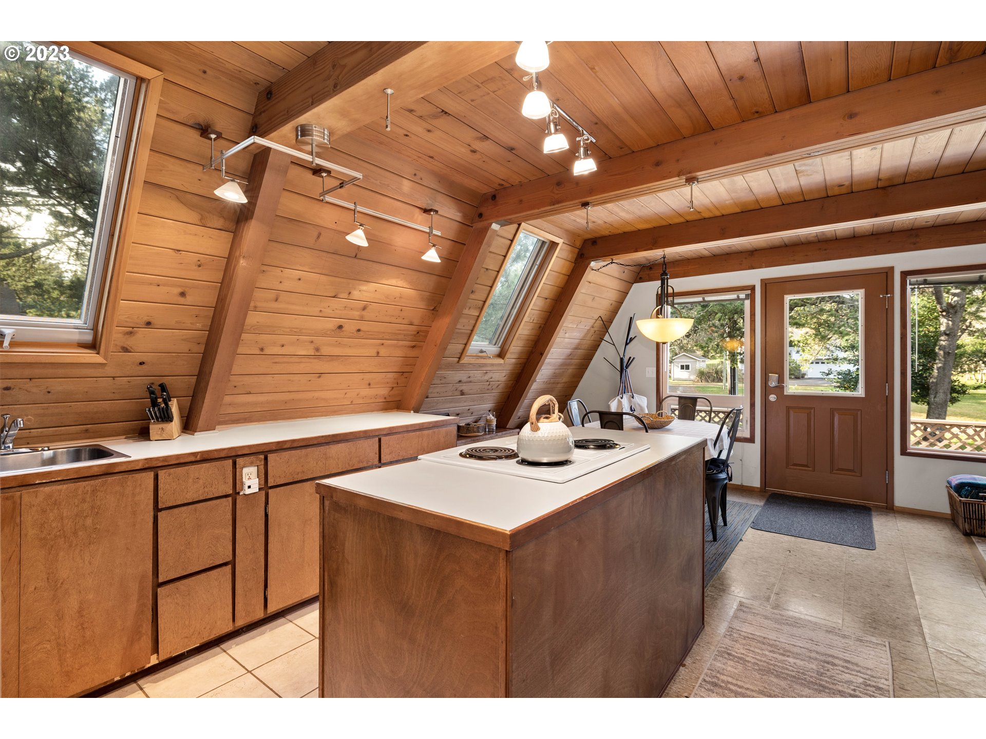 90691 Clark Road Warrenton, OR 97146 - Photo 14 of 32 Gallery Image 14