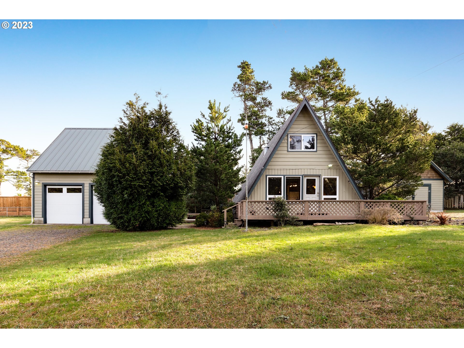 90691 Clark Road Warrenton, OR 97146 - Photo 2 of 32 Gallery Image 2