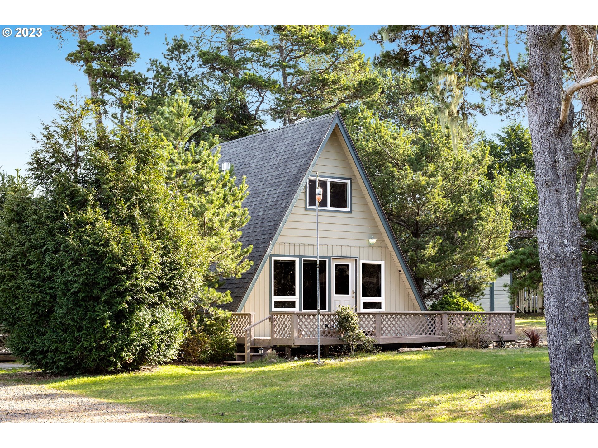 90691 Clark Road Warrenton, OR 97146 - Photo 4 of 32 Gallery Image 4