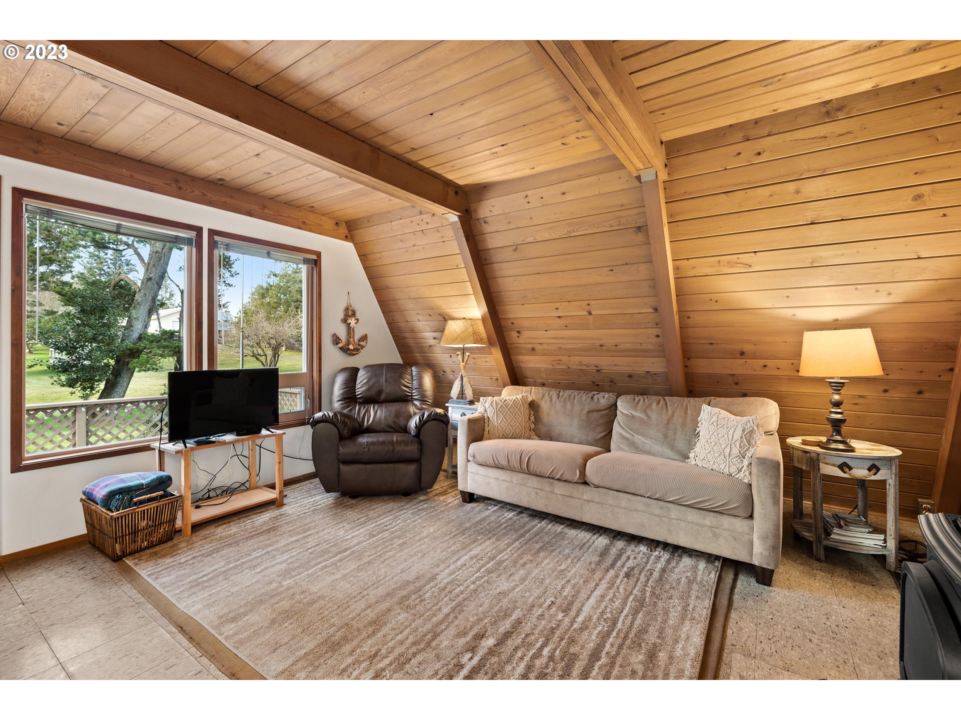 90691 Clark Road Warrenton, OR 97146 - Photo 8 of 32 Gallery Image 8