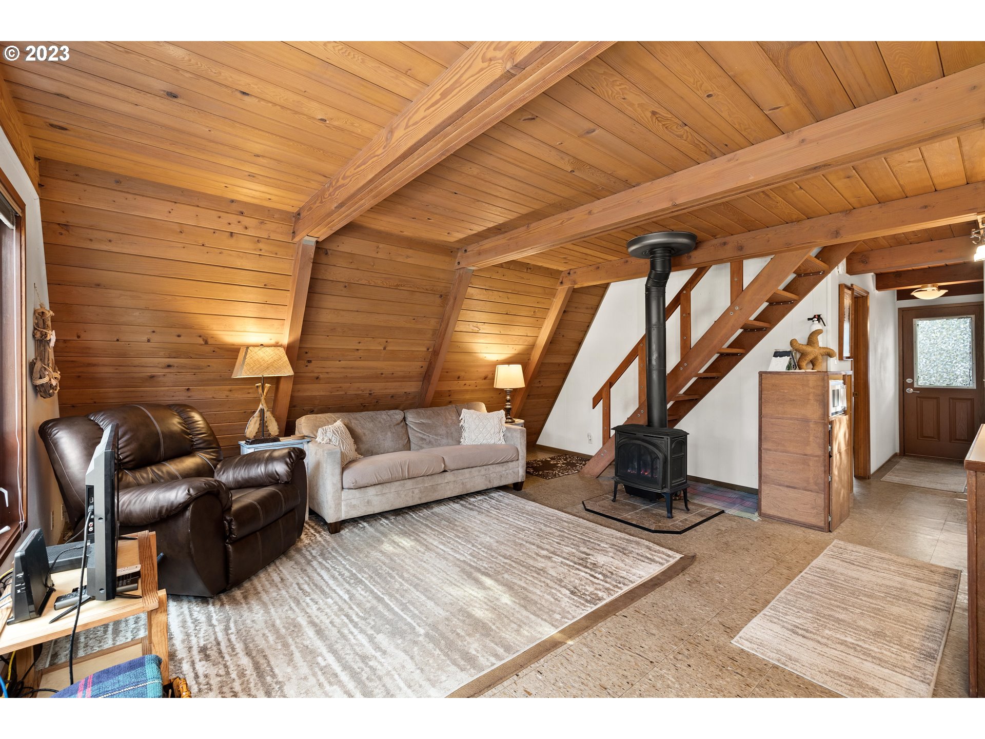 90691 Clark Road Warrenton, OR 97146 - Photo 10 of 32 Gallery Image 10