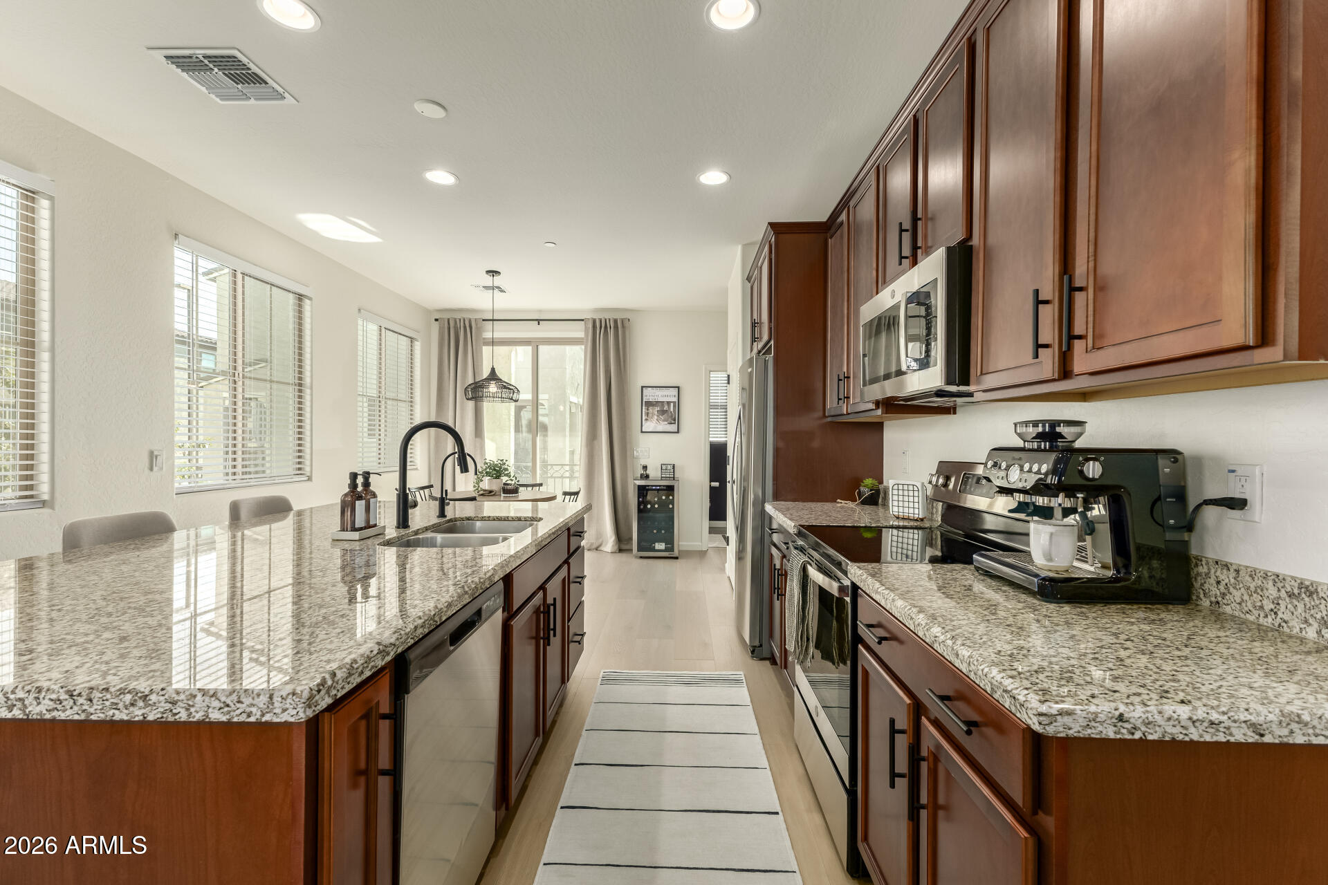 1734 East Hampton Lane Gilbert, AZ 85295 - Photo 11 of 35 11-Hampton