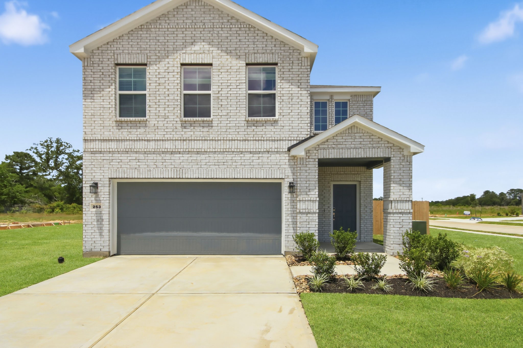 253 Spring Drive Hockley, TX 77447 - Photo 2 of 22