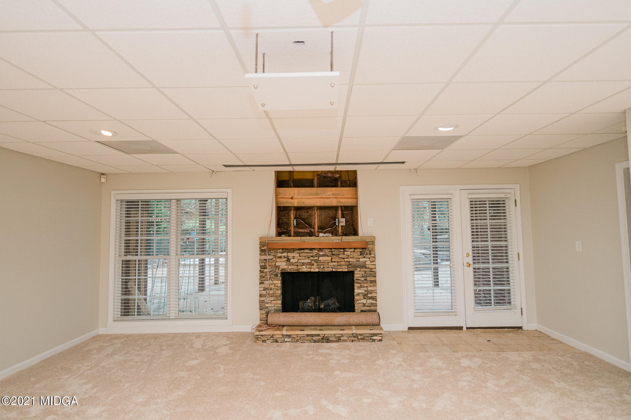 116 Hampton Ridge Road Macon, GA 31220 - Photo 54 of 77 an empty room with windows