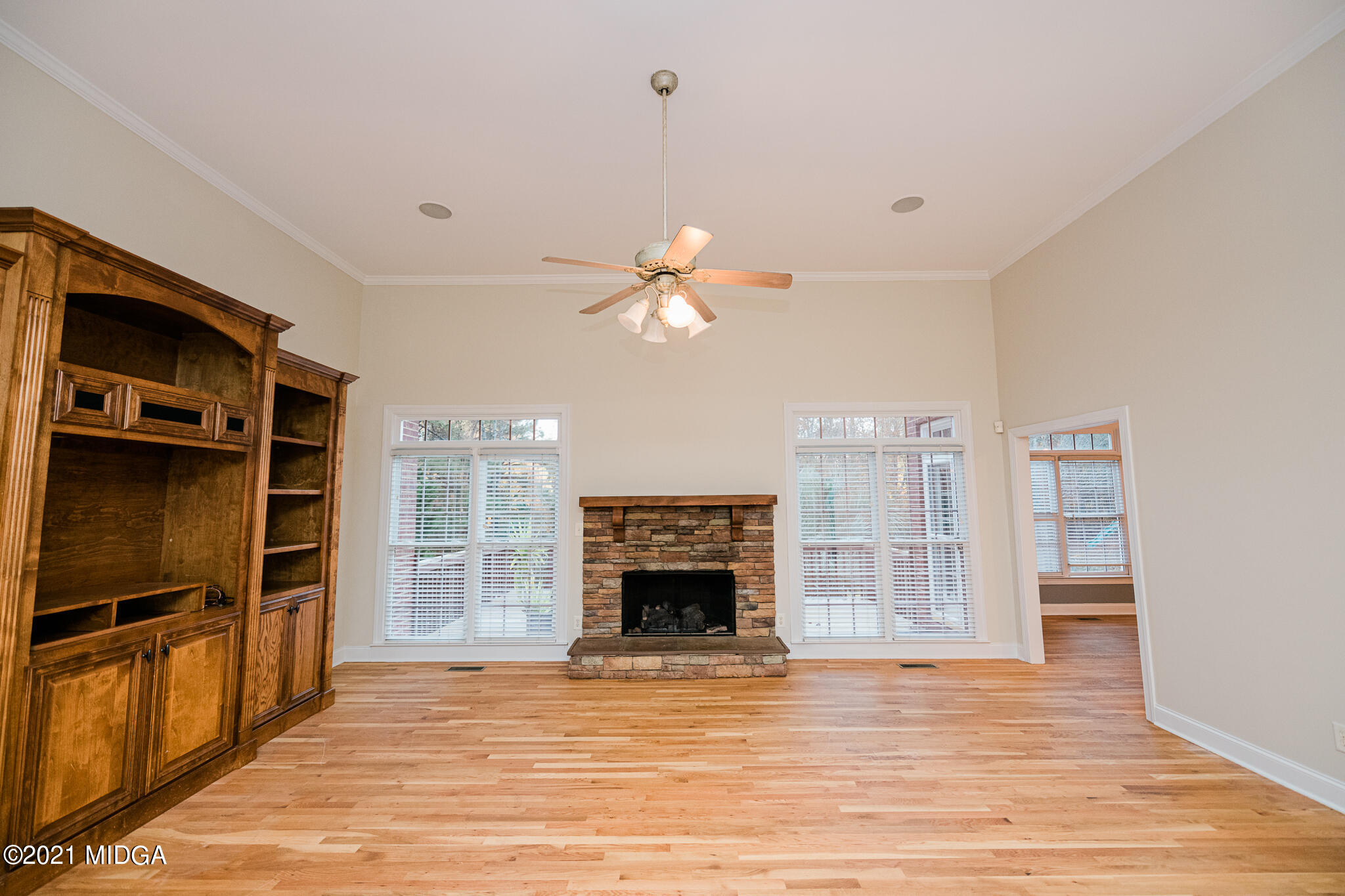 116 Hampton Ridge Road Macon, GA 31220 - Photo 8 of 77 a view of a livingroom with a fireplace
