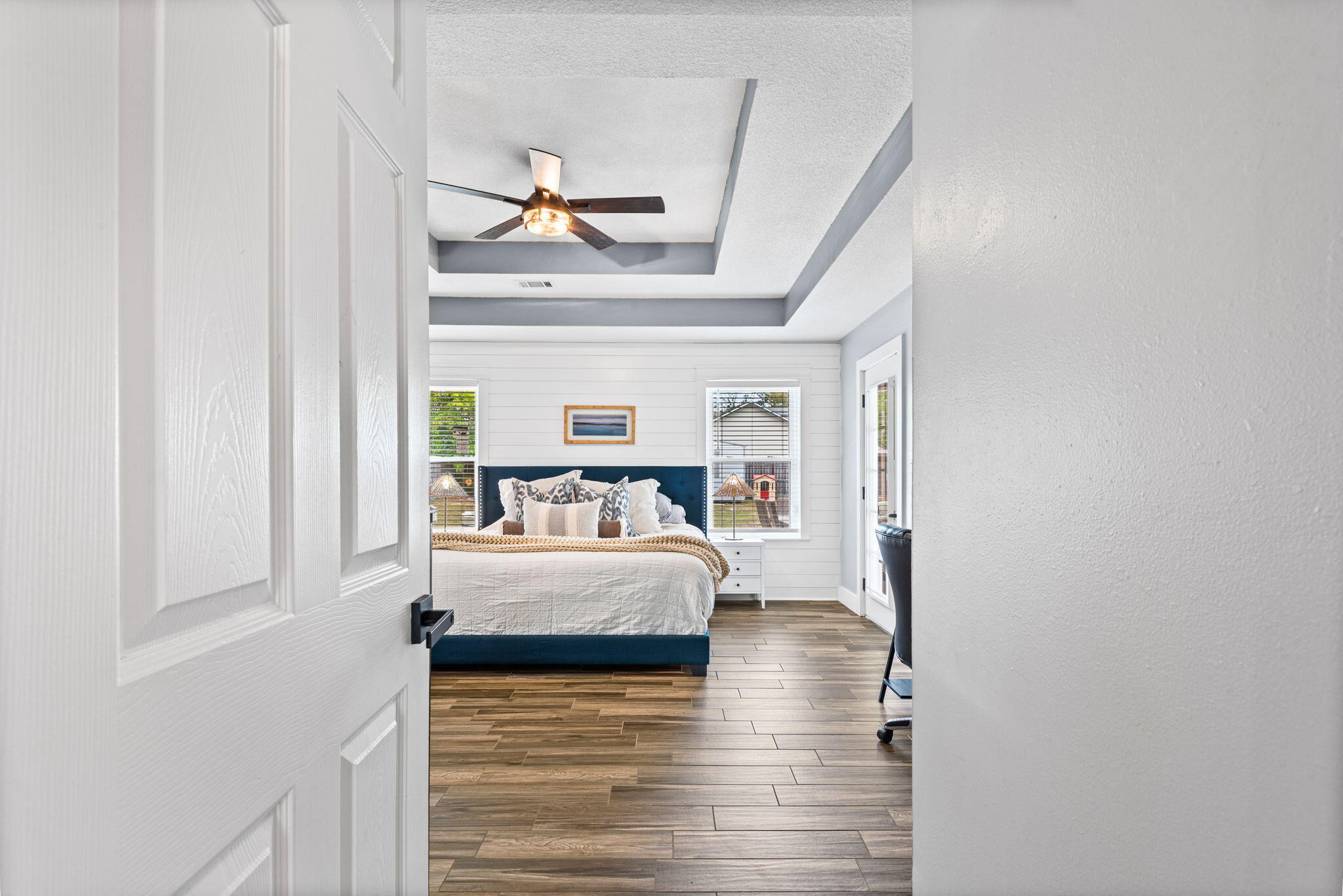 943 Ridgewood Way Niceville, FL 32578 - Photo 20 of 42 a bedroom with furniture and a window