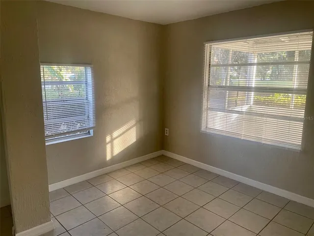 a view of empty room with window