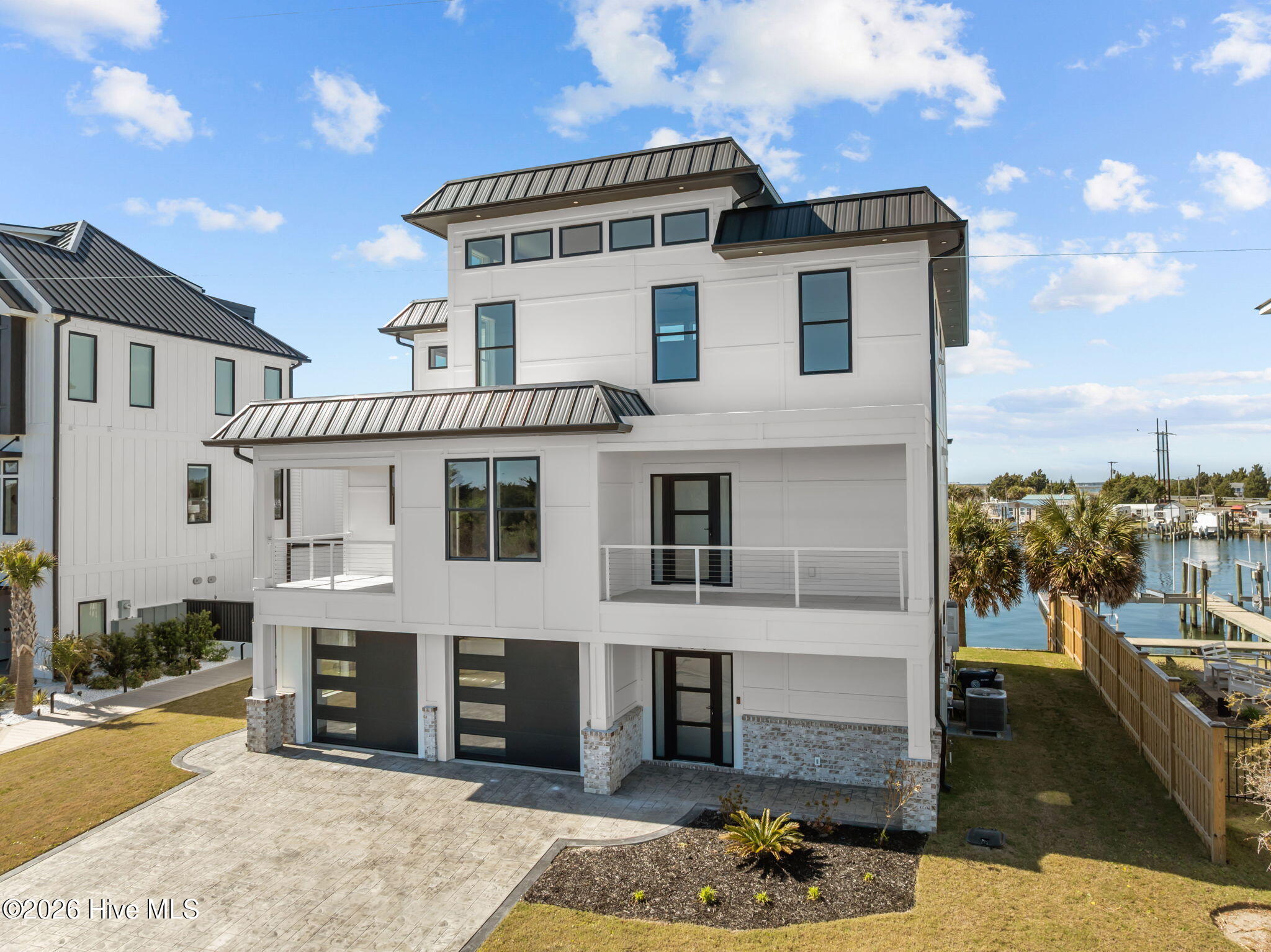 208 Radio Island Road Morehead City, NC 28516 - Photo 4 of 80 2-web-or-mls-208 Radio Island 002
