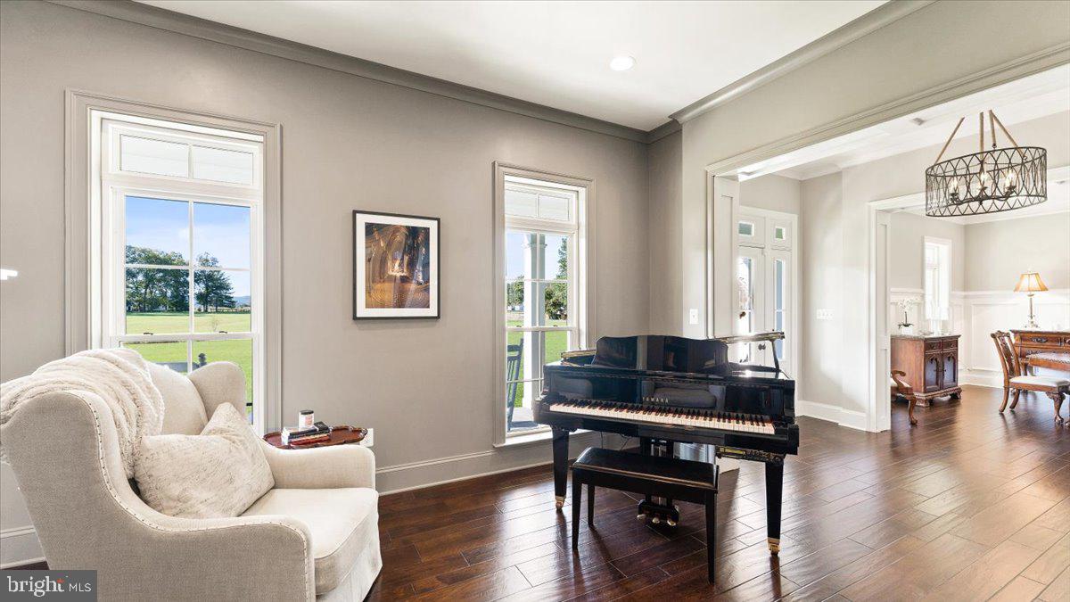 43211 Lucketts Road Leesburg, VA 20176 - Photo 7 of 73 Gallery Image 7