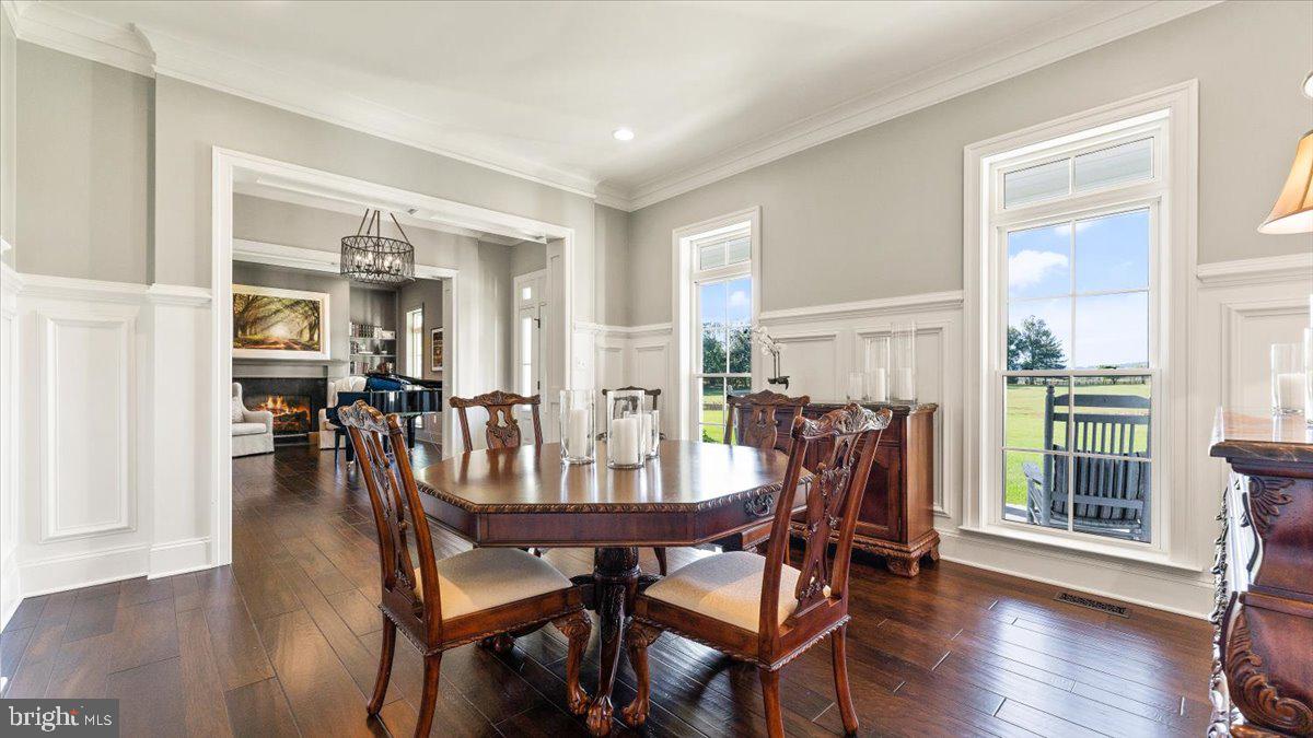 43211 Lucketts Road Leesburg, VA 20176 - Photo 8 of 73 Gallery Image 8