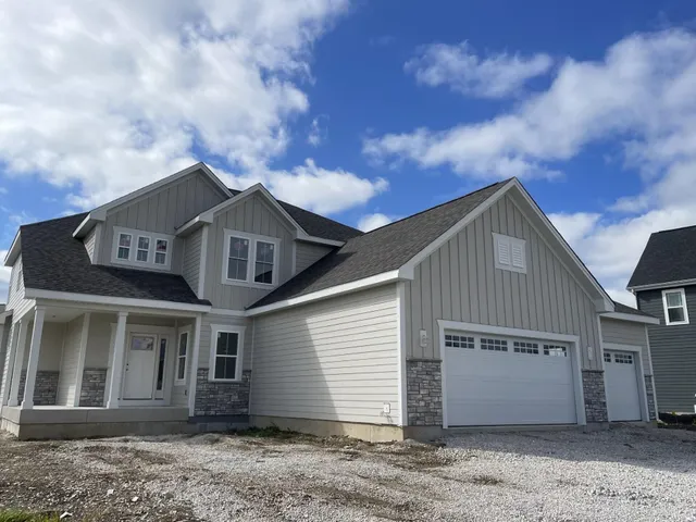 $776,900 | N50W19615 Tamarind Way, Menomonee Falls, WI 53051