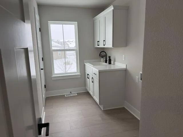 $769,900 | N50W19615 Tamarind Way, Menomonee Falls, WI 53051