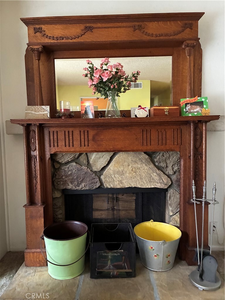 10456 Hamilton Street Rancho Cucamonga, CA 91701 - Photo 4 of 17 a room with furniture and a potted plant