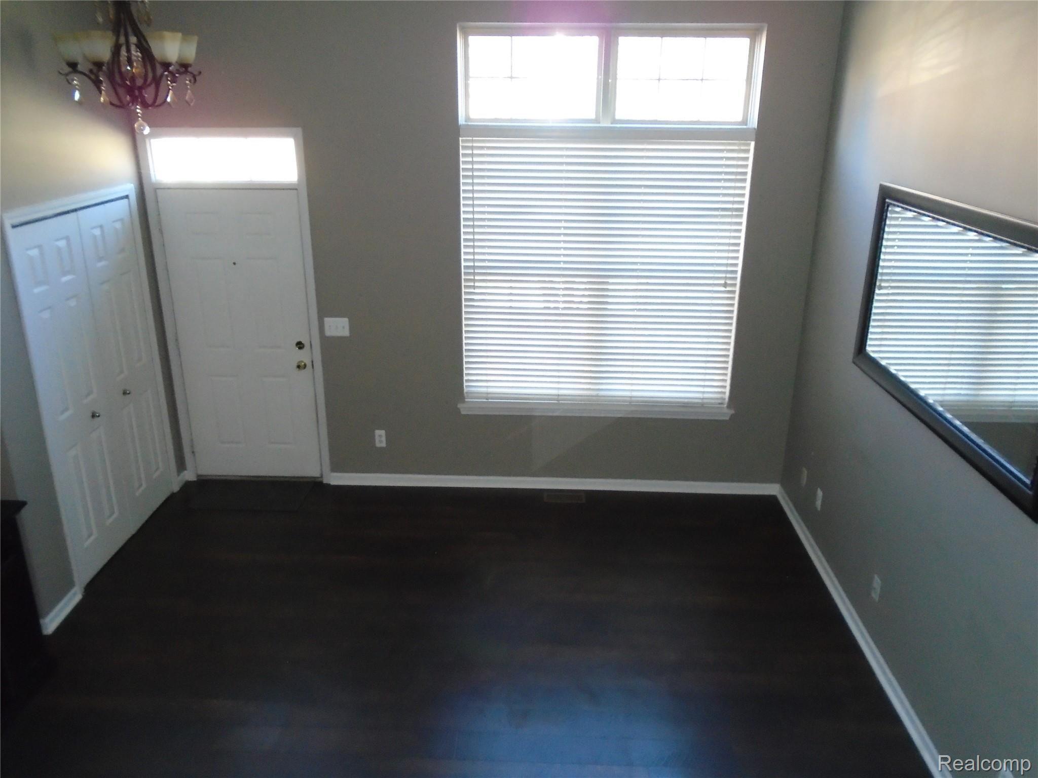 16866 Farmington Road, Unit 63 Livonia, MI 48154 - Photo 11 of 43 DSC00883.JPG