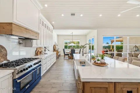$1,890,627 | 1811 East Claremont Street, Phoenix, AZ 85016