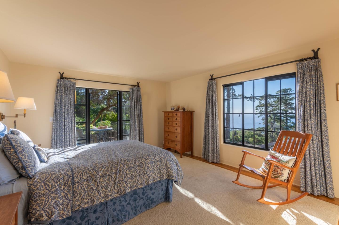 213 Crest Road Carmel, CA 93923 - Photo 12 of 20 Gallery Image 12