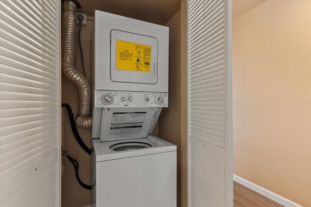 36 South Kihei Road, Unit 103 Kihei, HI 96753 - Photo 37 of 37 a utility room with dryer and washer