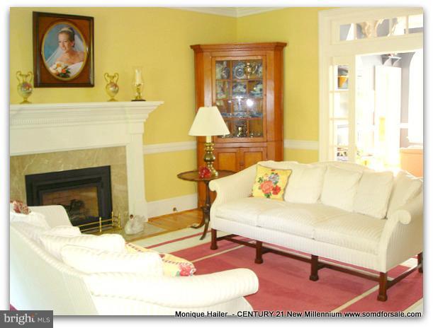 1225 Hollidge Road Lusby, MD 20657 - Photo 20 of 29 Living Room