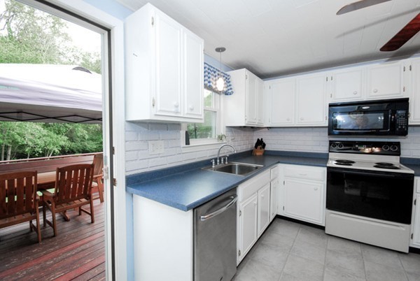 140 Baker Road Swansea, MA 02777 - Photo 15 of 26 Gallery Image 15