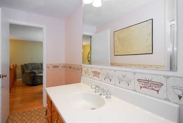 140 Baker Road Swansea, MA 02777 - Photo 21 of 26 Gallery Image 21