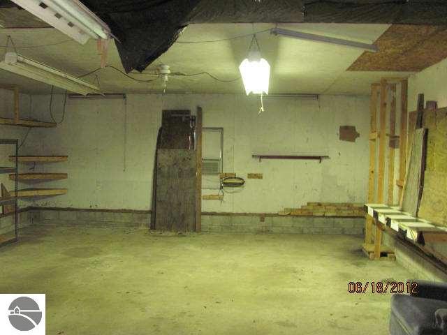 12140 Aylsworth Road Beulah, MI 49617 - Photo 25 of 25 1738061-24.JPG
