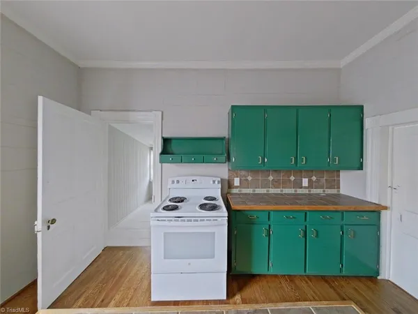 $2,700 | 304 Oakwood Street, High Point, NC 27262