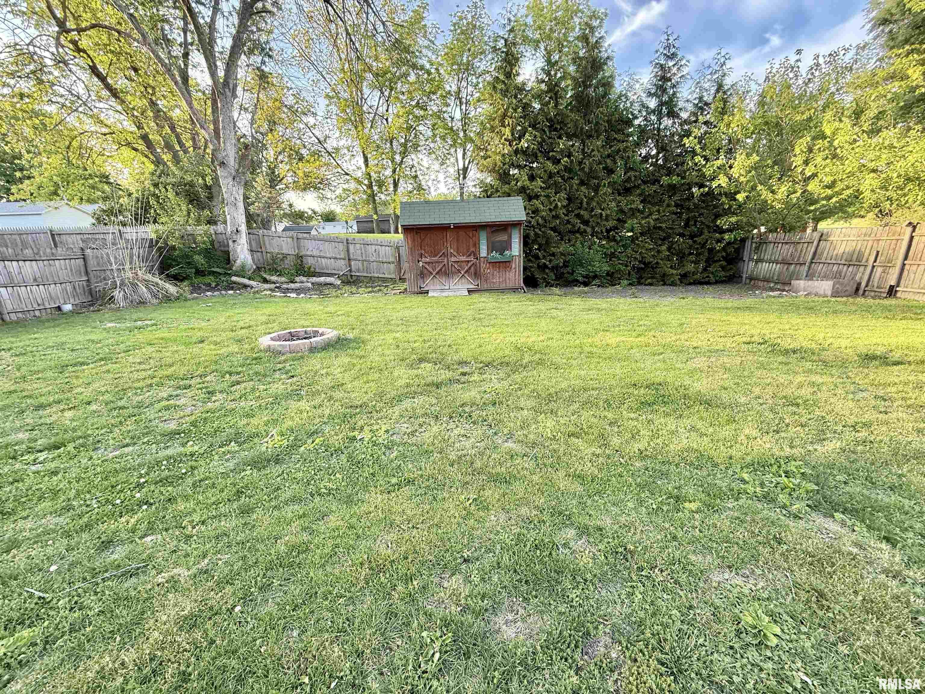 1035 East Myrtle Street Canton, IL 61520 - Photo 24 of 25