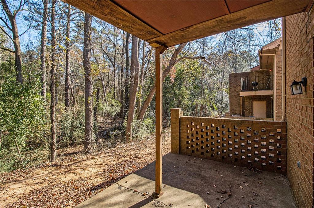 4526 Golf Vista Circle Decatur, GA 30035 - Photo 30 of 31 a view of a yard with wooden fence