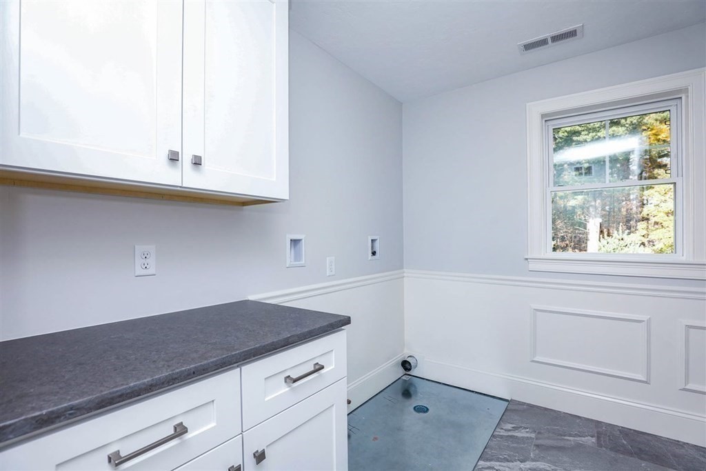 38 Wilmington Road Burlington, MA 01803 - Photo 23 of 39 Gallery Image 23