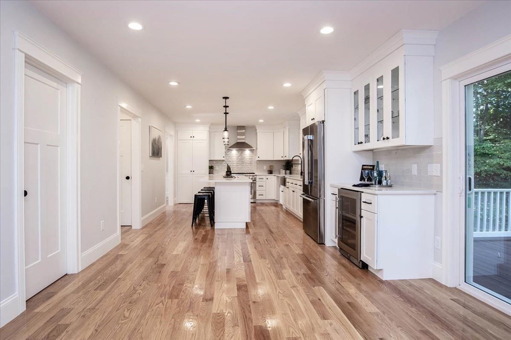38 Wilmington Road Burlington, MA 01803 - Photo 9 of 39 Gallery Image 9