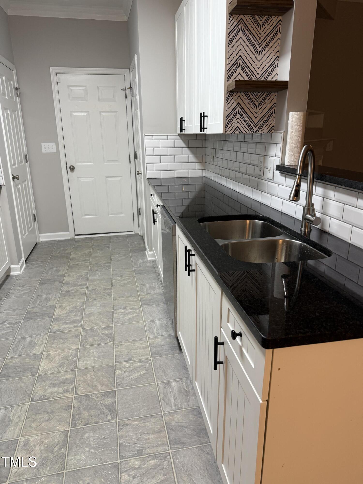 2452 Bay Harbor Drive Raleigh, NC 27604 - Photo 3 of 38 beyc68ae21f3c72c4