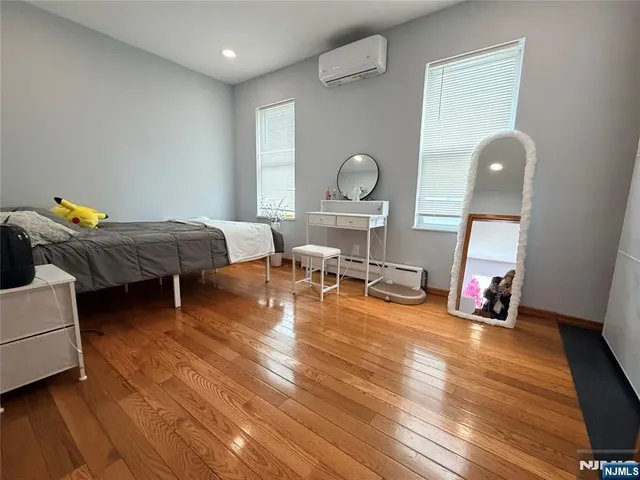 $1,970 | 190 Wallington Avenue, Unit 1, Wallington, NJ 07057