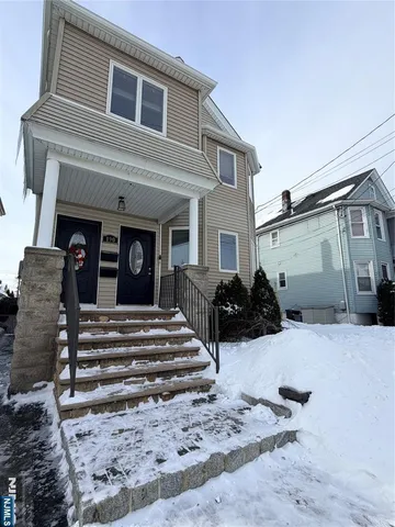 $1,970 | 190 Wallington Avenue, Unit 1, Wallington, NJ 07057