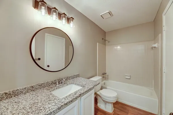 $1,900 | 529 Warm Springs Circle, Roswell, GA 30075