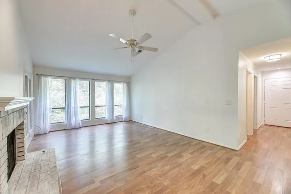 $1,900 | 529 Warm Springs Circle, Roswell, GA 30075