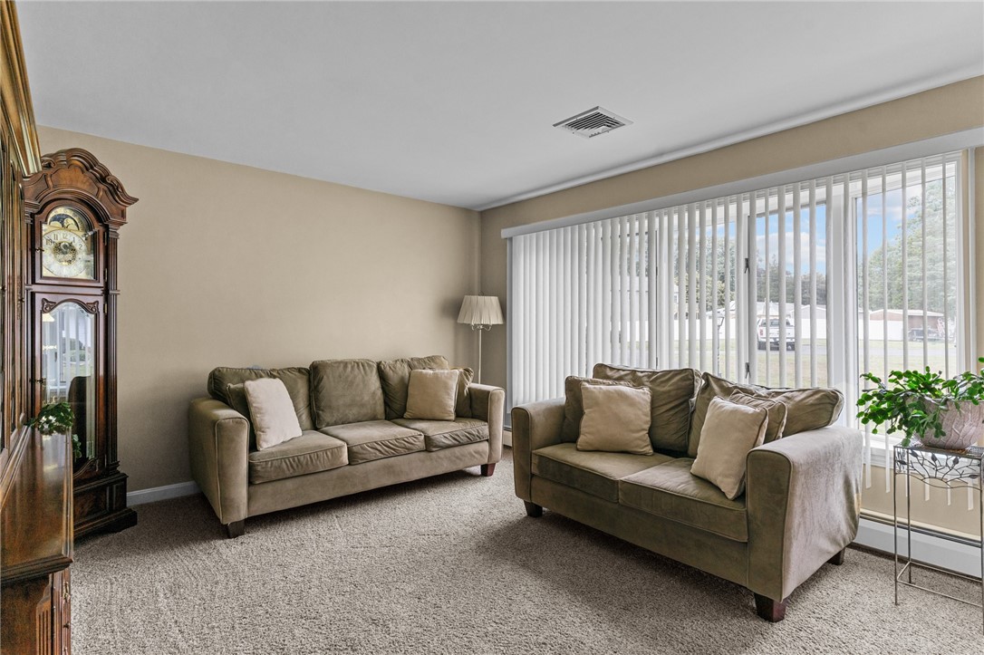 8 Granite Street Warwick, RI 02886 - Photo 20 of 37 upstairs living room