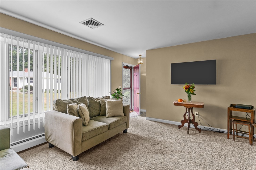 8 Granite Street Warwick, RI 02886 - Photo 22 of 37 upstairs living room