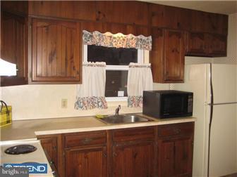 39 Waldron Road Allentown, NJ 08501 - Photo 3 of 12