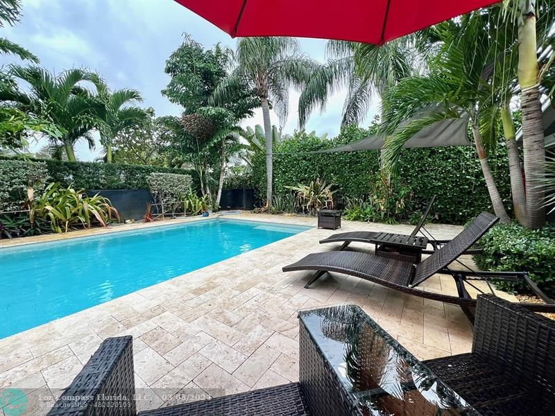 525 Northeast 27th Dr  