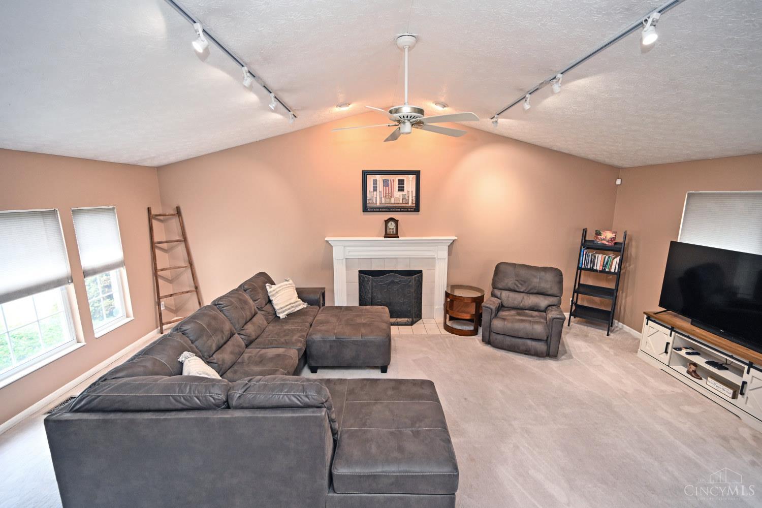 9563 Deer Track Road West Chester, OH 45069 - Photo 13 of 40