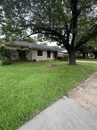 $1,900 | 314 Shorewood Drive, Duncanville, TX 75116