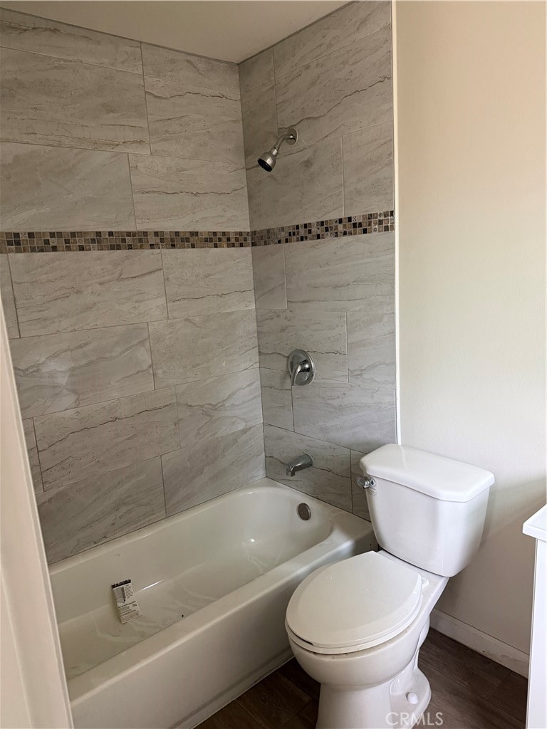 1108 Freeman Street, Unit 2 Santa Ana, CA 92703 - Photo 5 of 6
