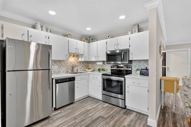 $209,900 | 4207 34th Ave Drive West, Unit 4207, Bradenton, FL 34205