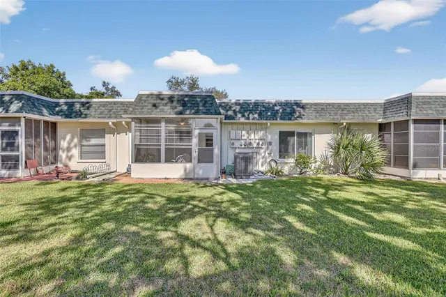 $209,900 | 4207 34th Ave Drive West, Unit 4207, Bradenton, FL 34205