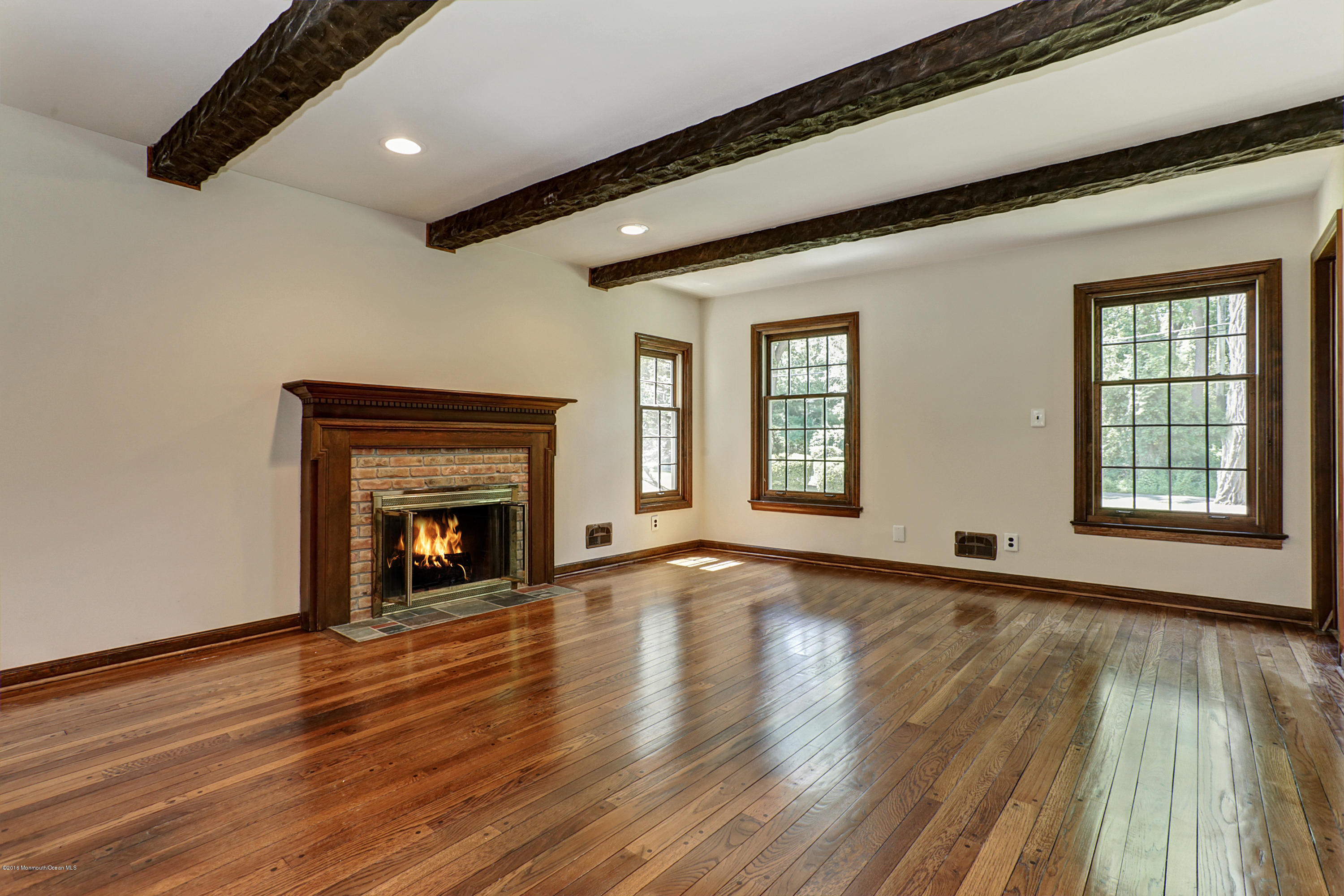 17 Revolutionary Road Colts Neck, NJ 07722 - Photo 8 of 25 IMG_4924_5_6_7_8_fused