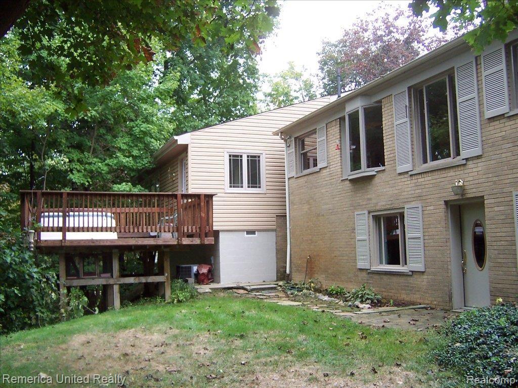 33960 Braebury Ridge Farmington, MI 48331 - Photo 7 of 13 027